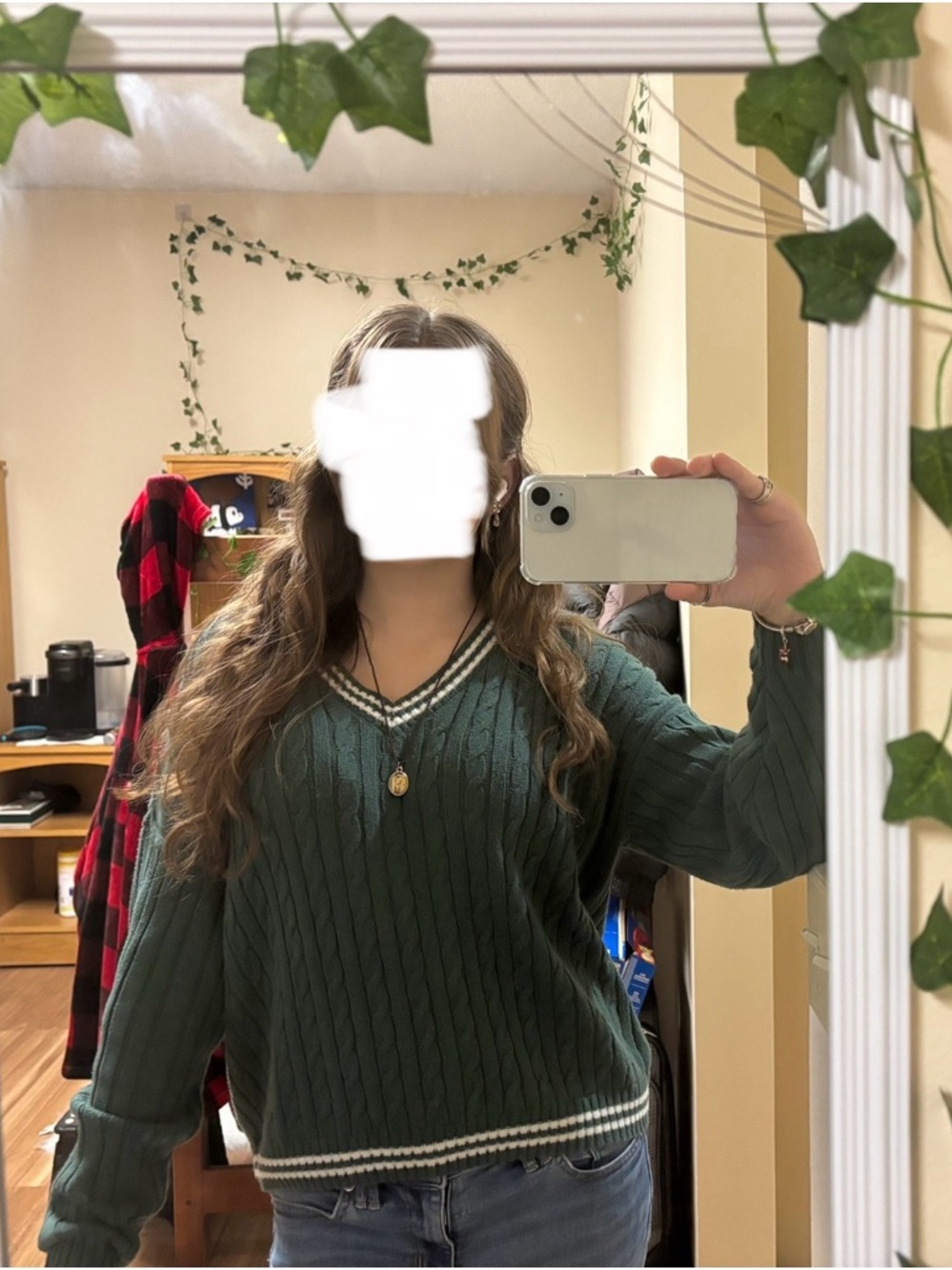 Hollister Women's Green Cable-Knit V-Neck Sweater with White Stripe Trim